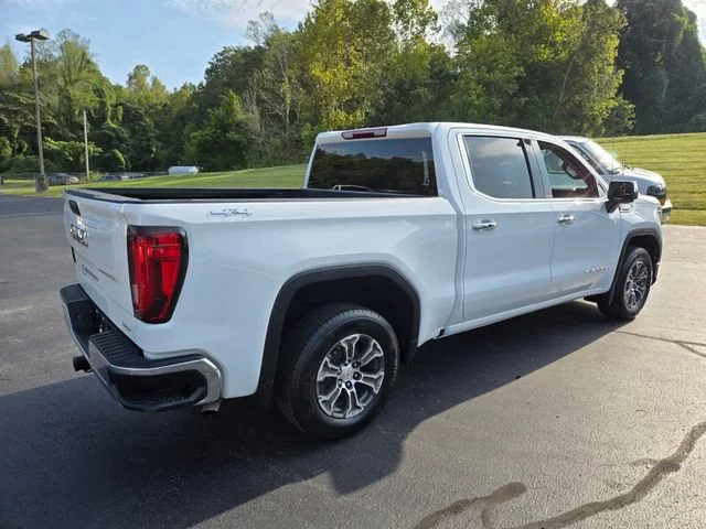 Used 2025 Summit White GMC SLT image 8
