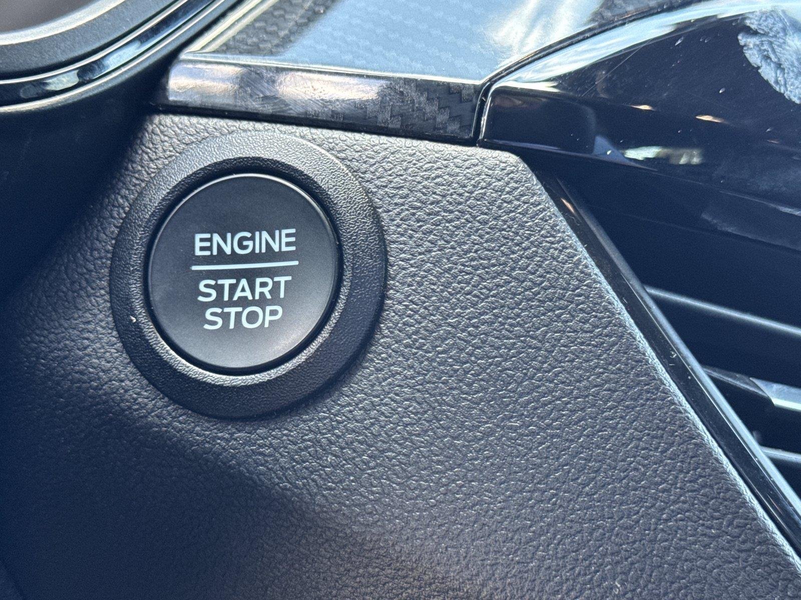 Used 2025 Agate Black Ford ST-Line image 19