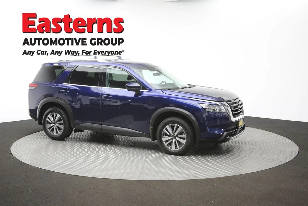 Used 2023 Blue Nissan SL image 48