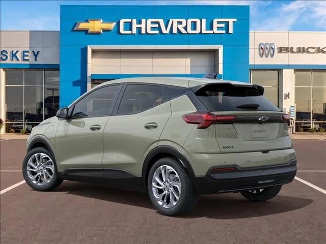 New 2027 Green Chevrolet LT image 3