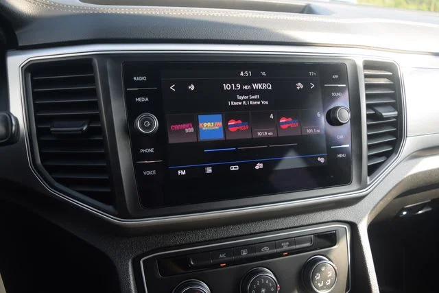Used 2018 Black Volkswagen Launch Edition image 9