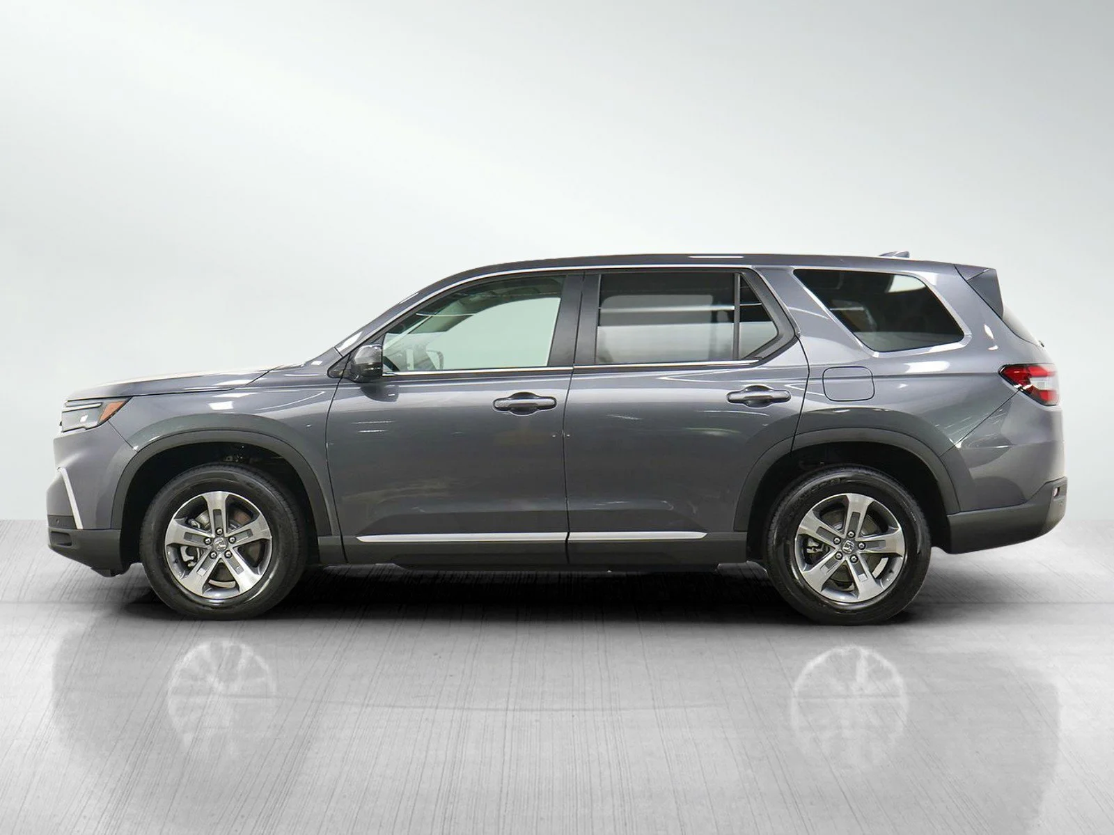 Used 2025 Honda Pilot EX-L with VIN 5FNYG1H4XSB056317 for sale in Burnsville, Minnesota