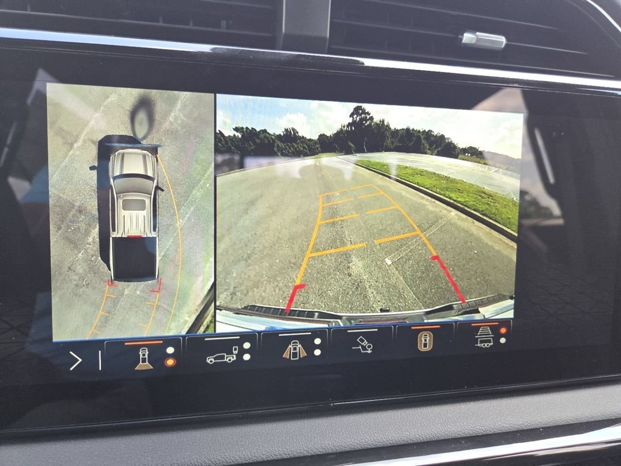 2026 GMC Sierra 1500 AT4 - Photo 10