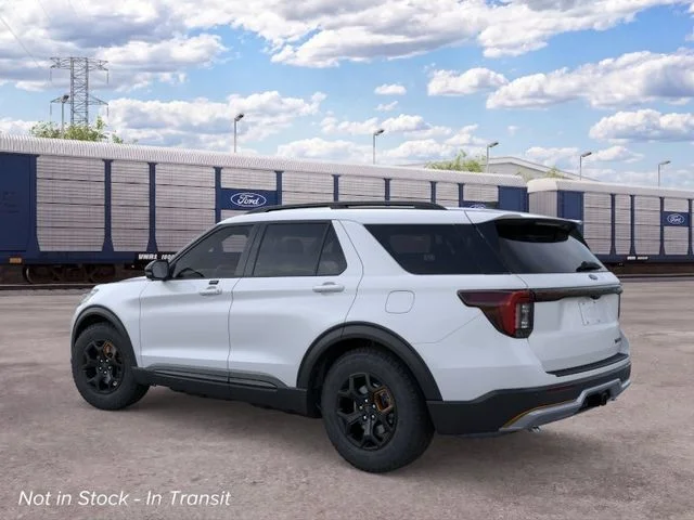 New 2026 Space White Metallic Ford Tremor image 4