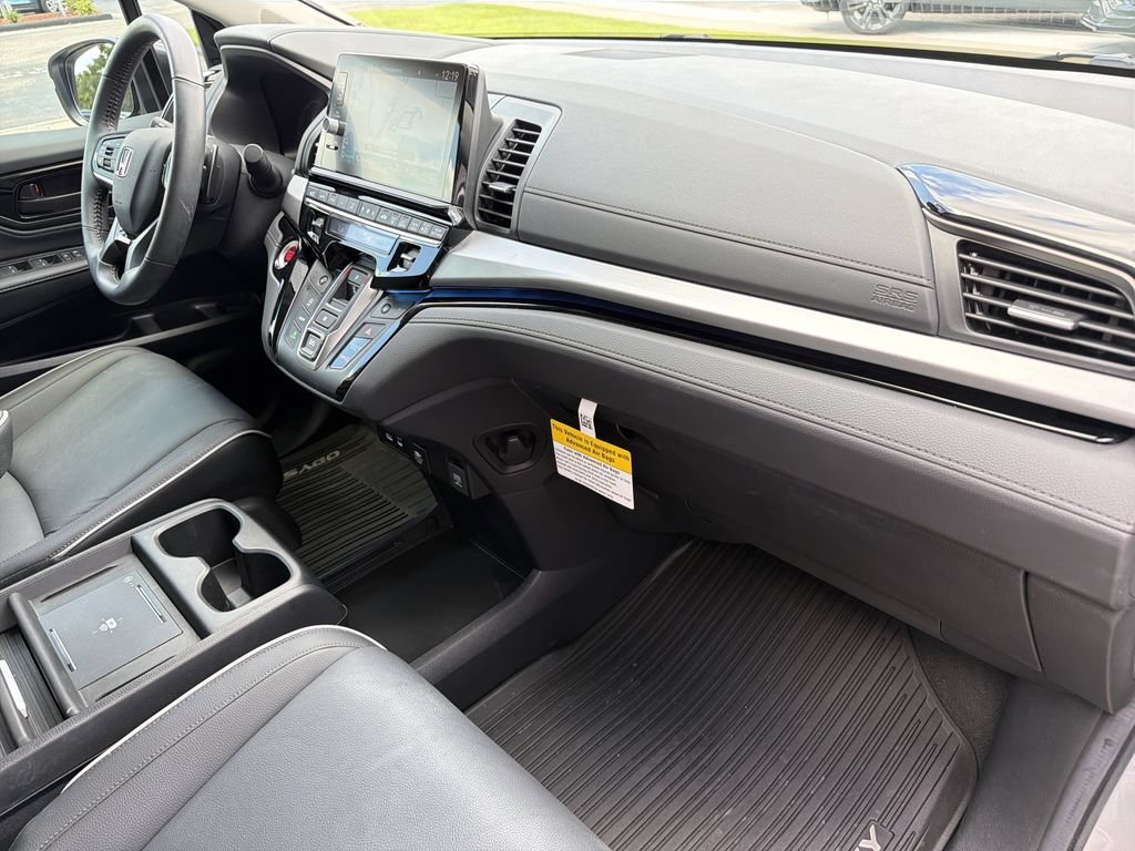 2025 Honda Odyssey Touring - Photo 16