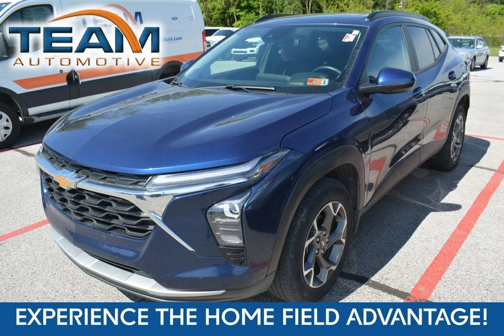 2024 Chevrolet Trax LT's photo