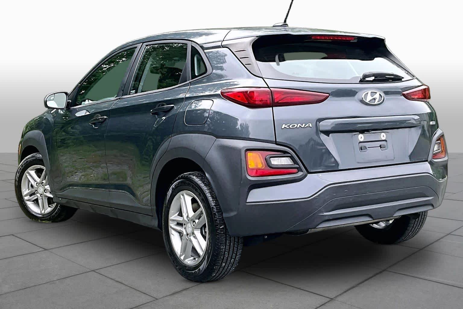 Used 2018 Thunder Gray Hyundai SE image 12