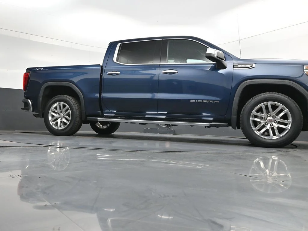 Used 2020 Blue GMC SLT image 44