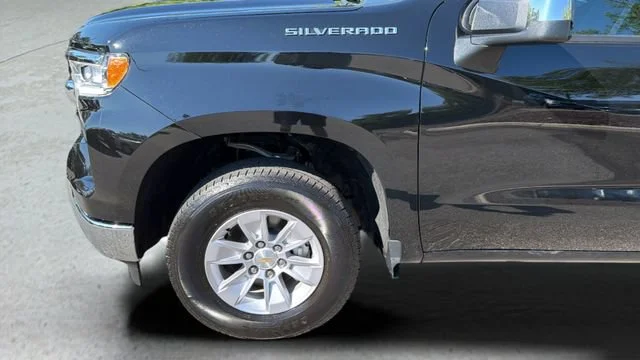 Used 2026 Black Chevrolet LT image 34