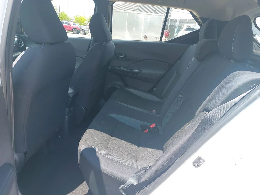 Used 2020 White Nissan SV image 13