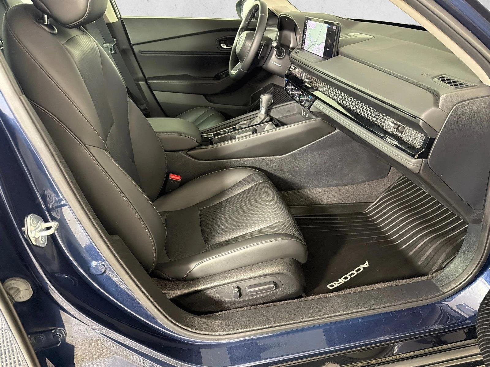 Used 2023 Canyon River Blue Metallic Honda Touring image 15