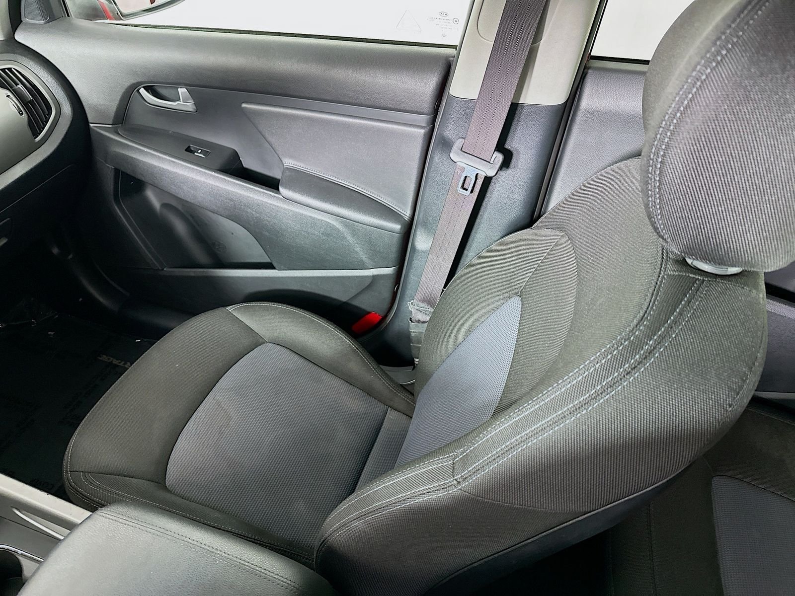 Used 2014 Signal Red Kia LX image 21