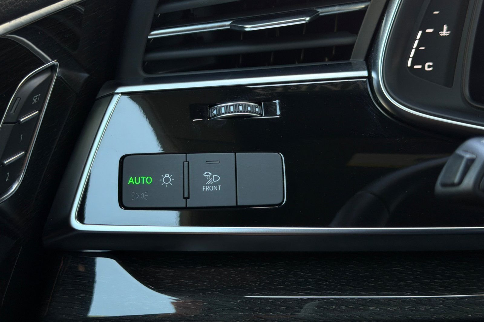 Used 2023 White Audi 55 Premium Plus image 32
