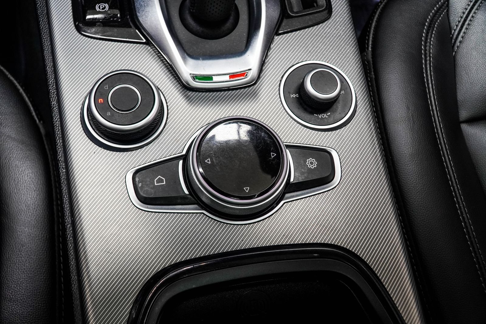 Used 2024 Red Alfa Romeo Ti image 18