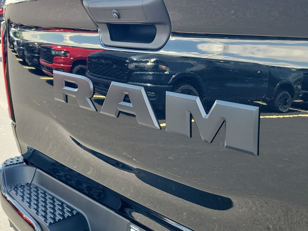 New 2026 Diamond Black Crystal Pearl-Coat Exterior Paint RAM Express image 6