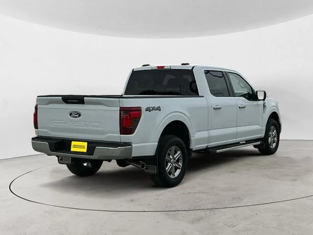 Used 2024 Oxford White Ford XLT image 5