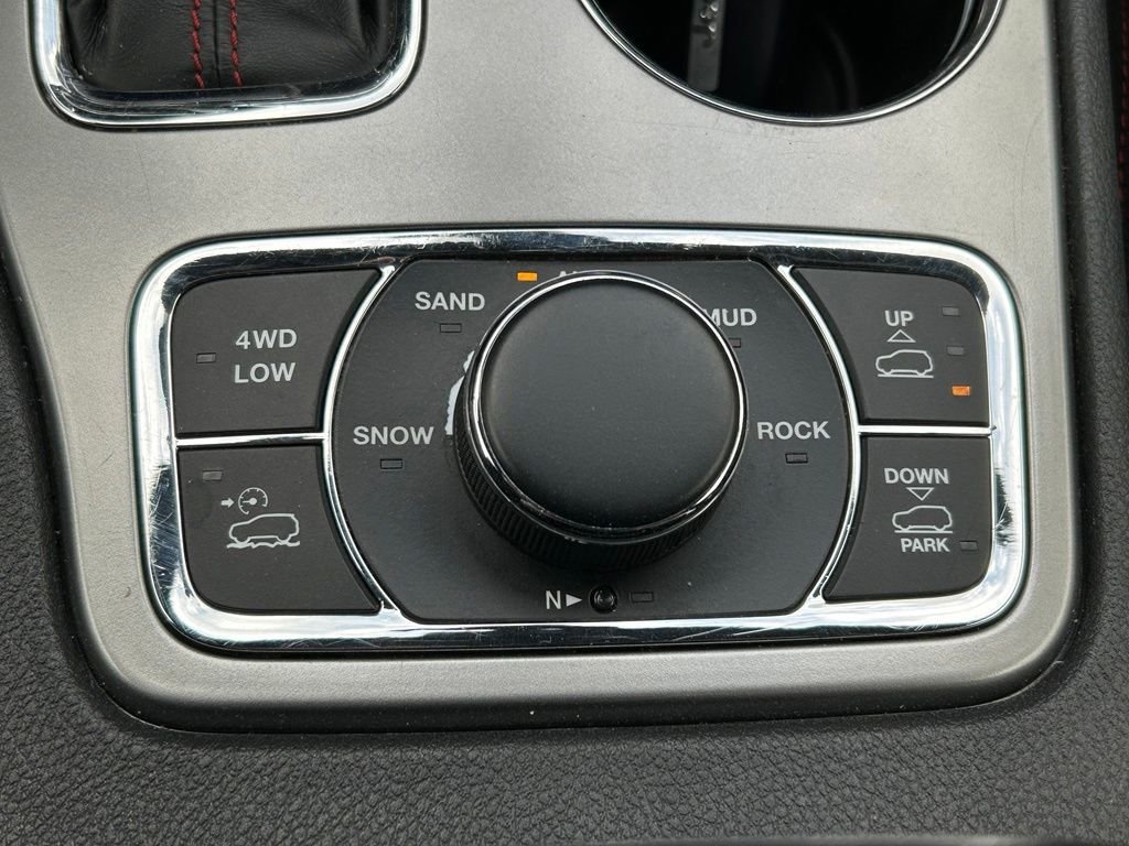 Used 2020 White Jeep Trailhawk image 31
