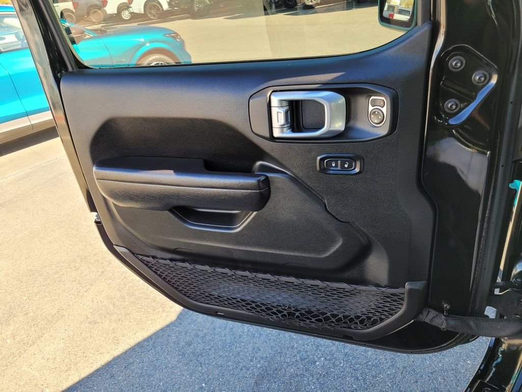Used 2023 Black Jeep Willys image 27