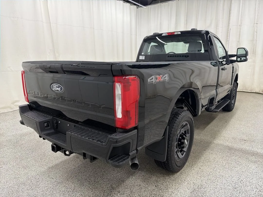 New 2027 Agate Black Metallic Ford F-350® XL image 8