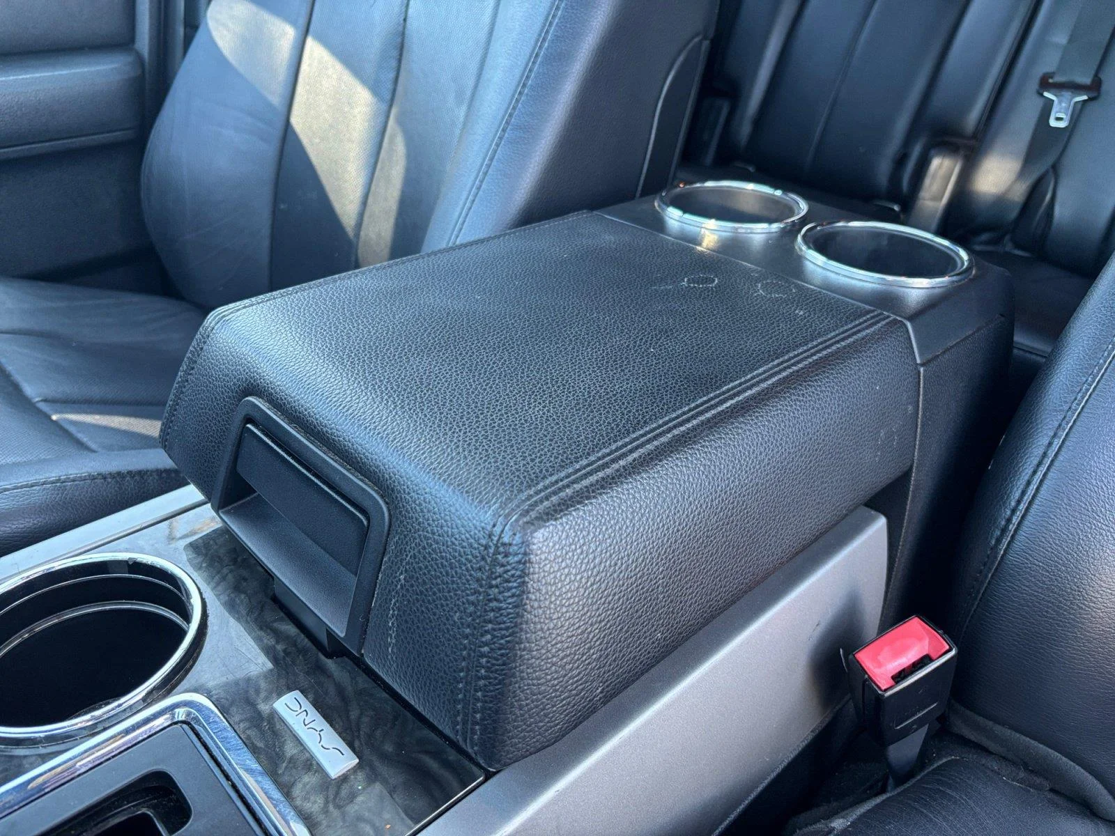 Used 2016 Magnetic Ford Limited image 33