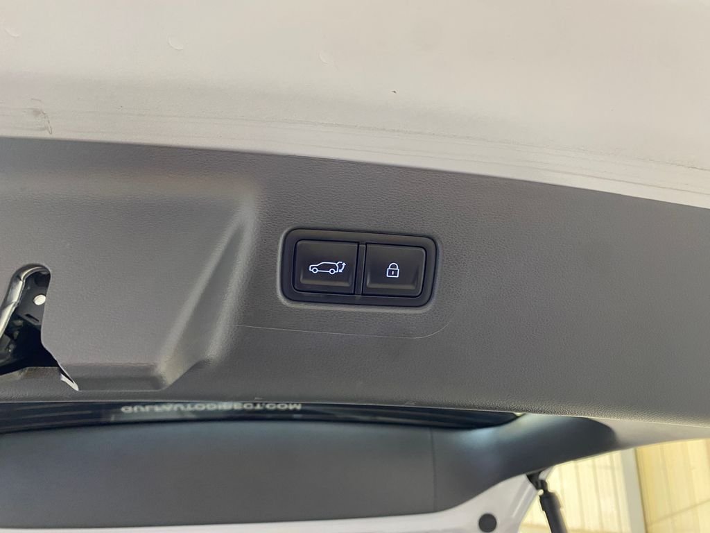 Used 2026 Silver Hyundai SEL image 32