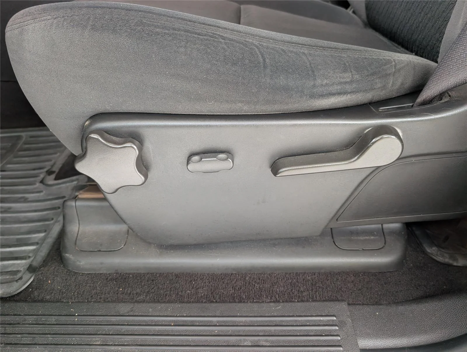 Used 2007 Summit White GMC SLE2 image 13