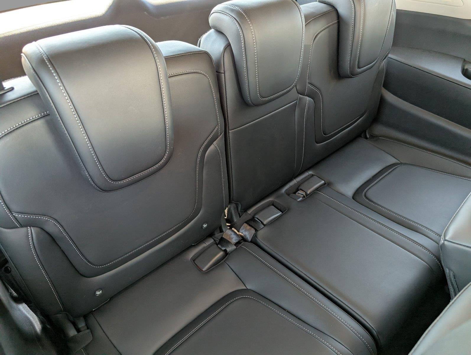 Used 2025 Super Black Nissan SV image 40