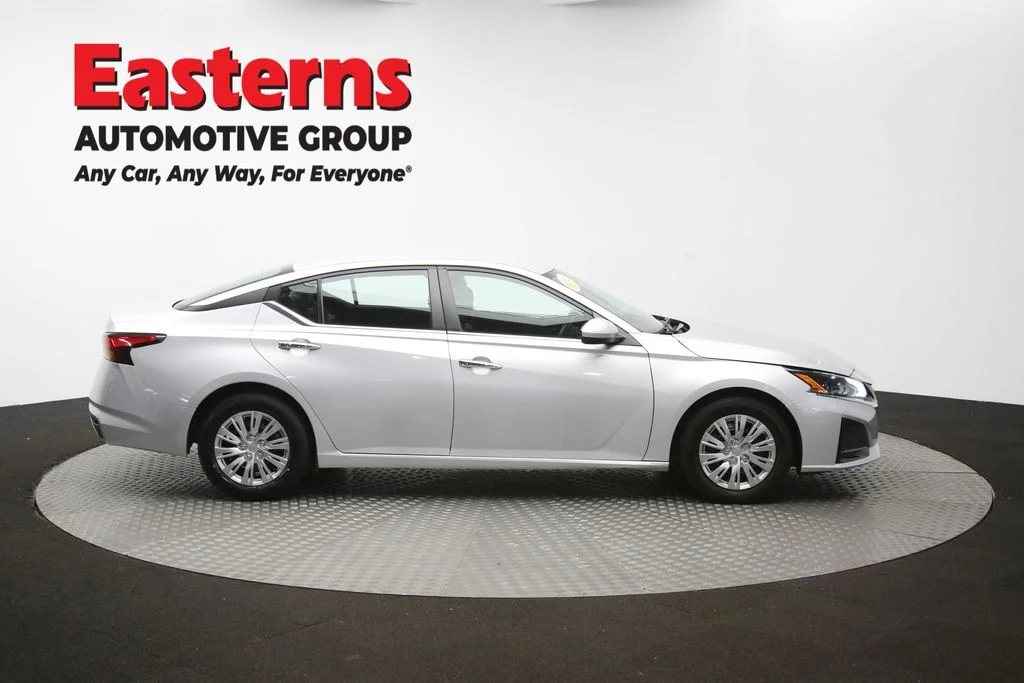 Used 2023 Silver Nissan 2.5 S image 43