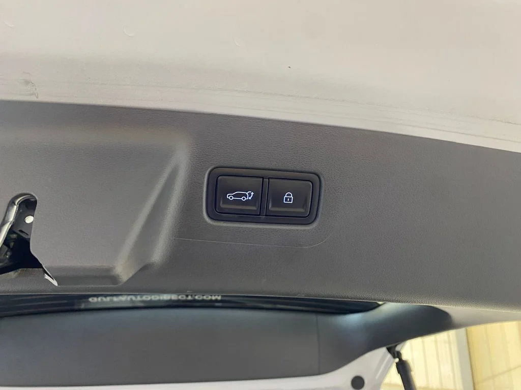 Used 2026 Silver Hyundai SEL image 32