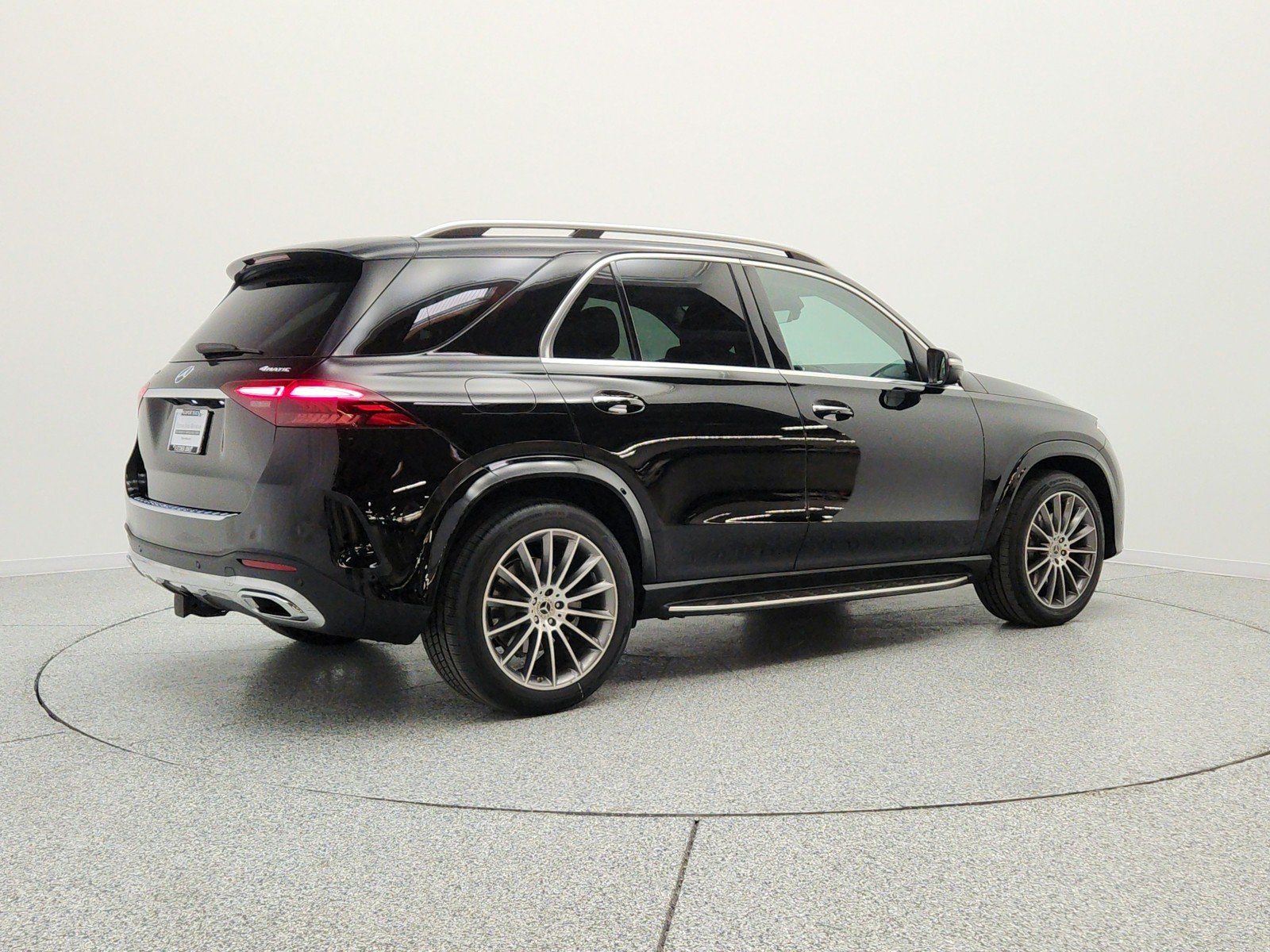 Used 2024 Black Mercedes-Benz GLE 350 4MATIC® SUV image 5