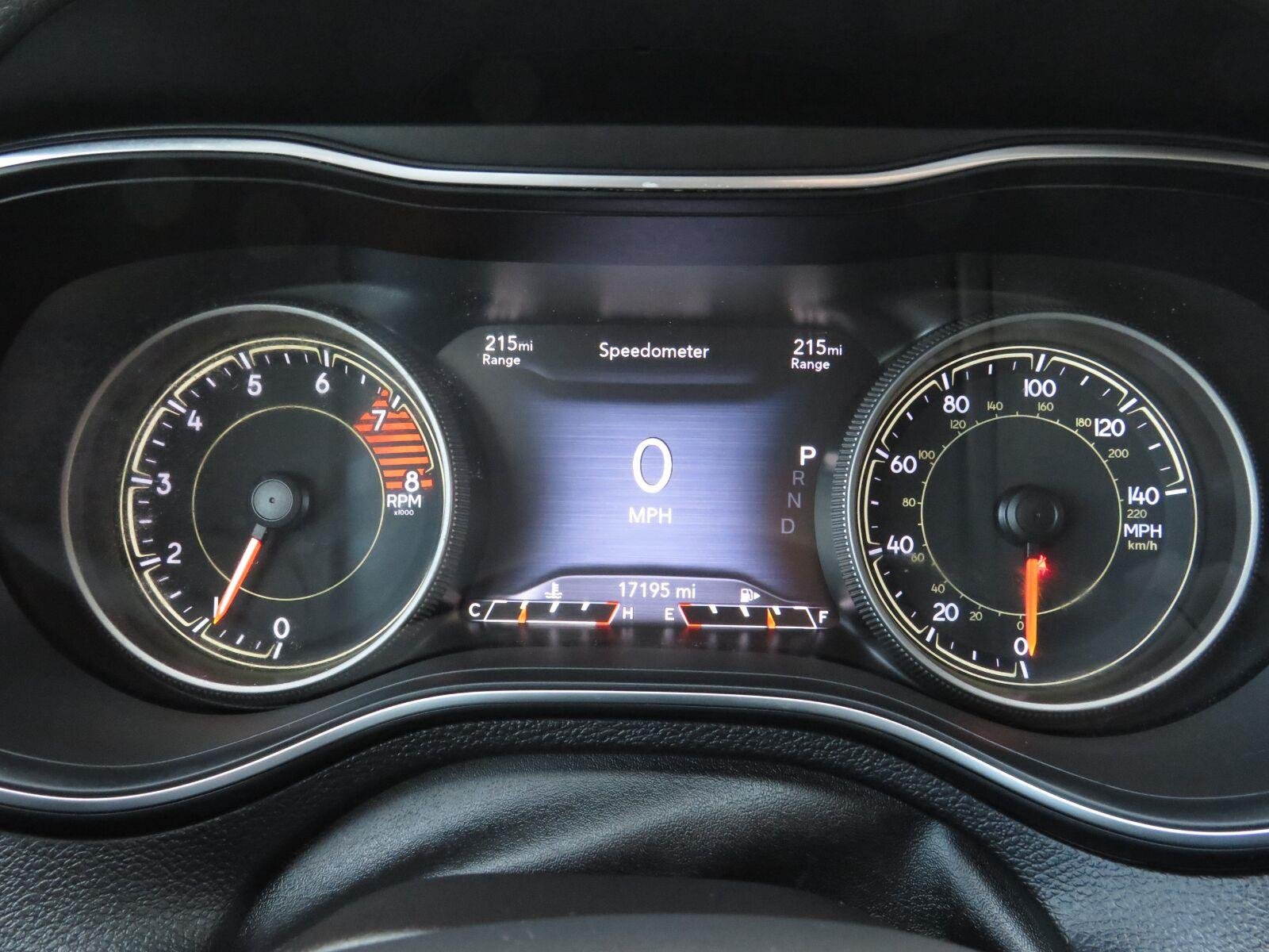 Used 2019 Diamond Black Crystal Pearlcoat Jeep Limited image 30