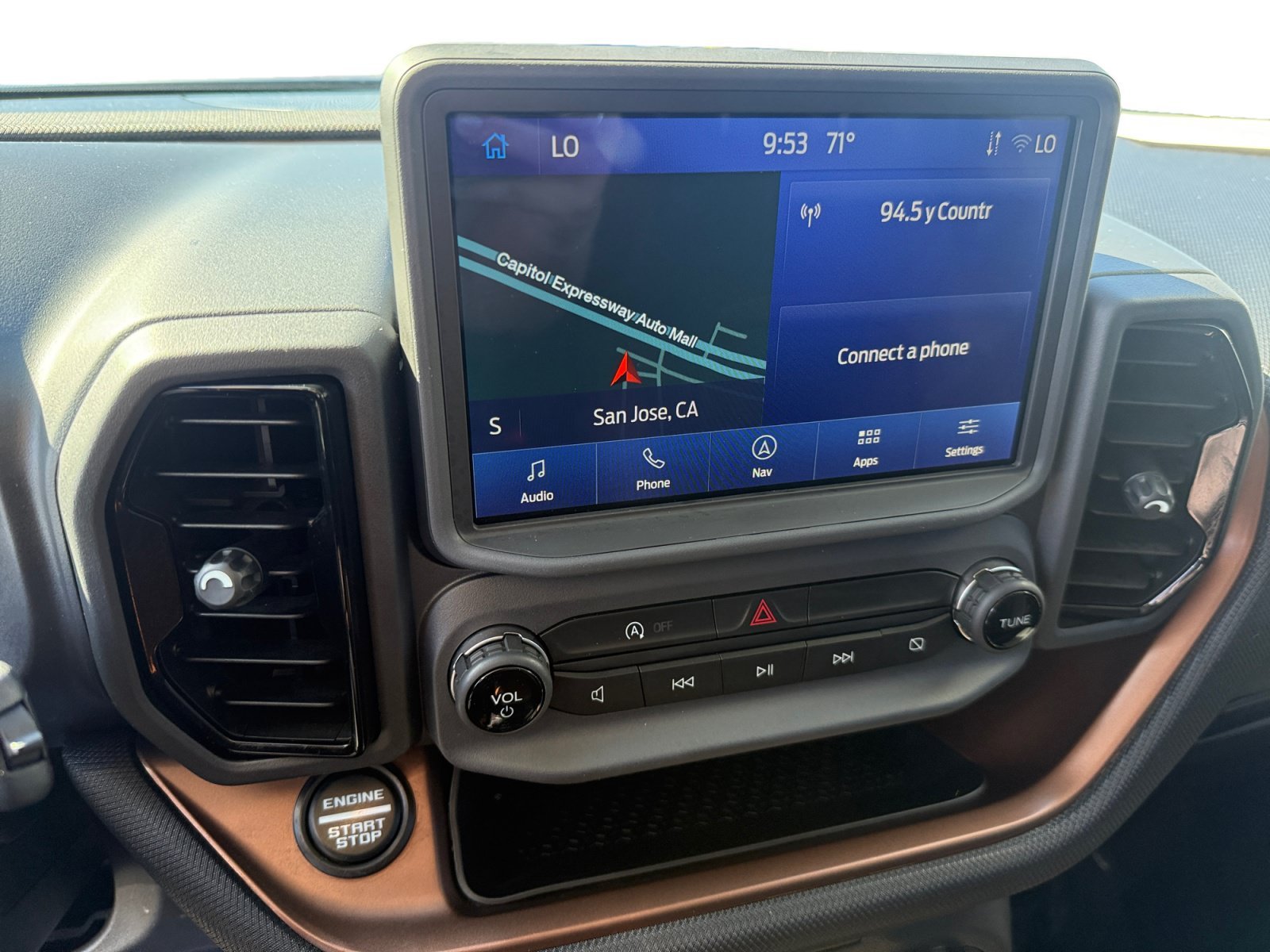 Used 2024 Blue Metallic Ford Outer Banks image 12