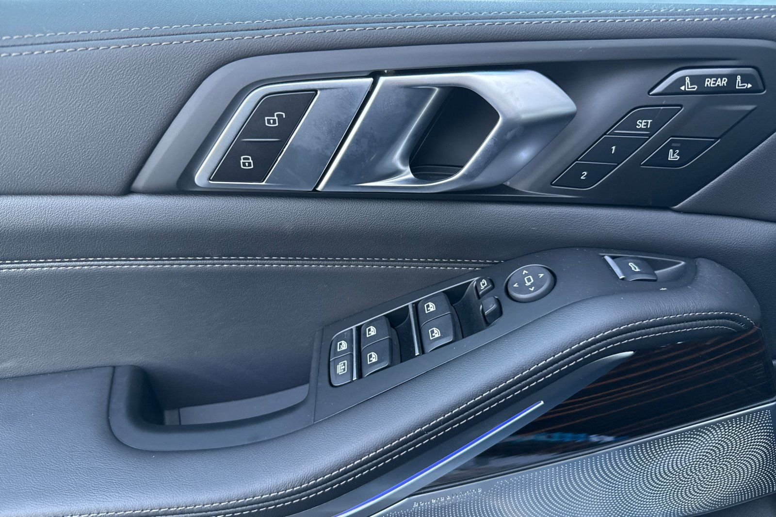 2026 BMW X7 M60i - Photo 8
