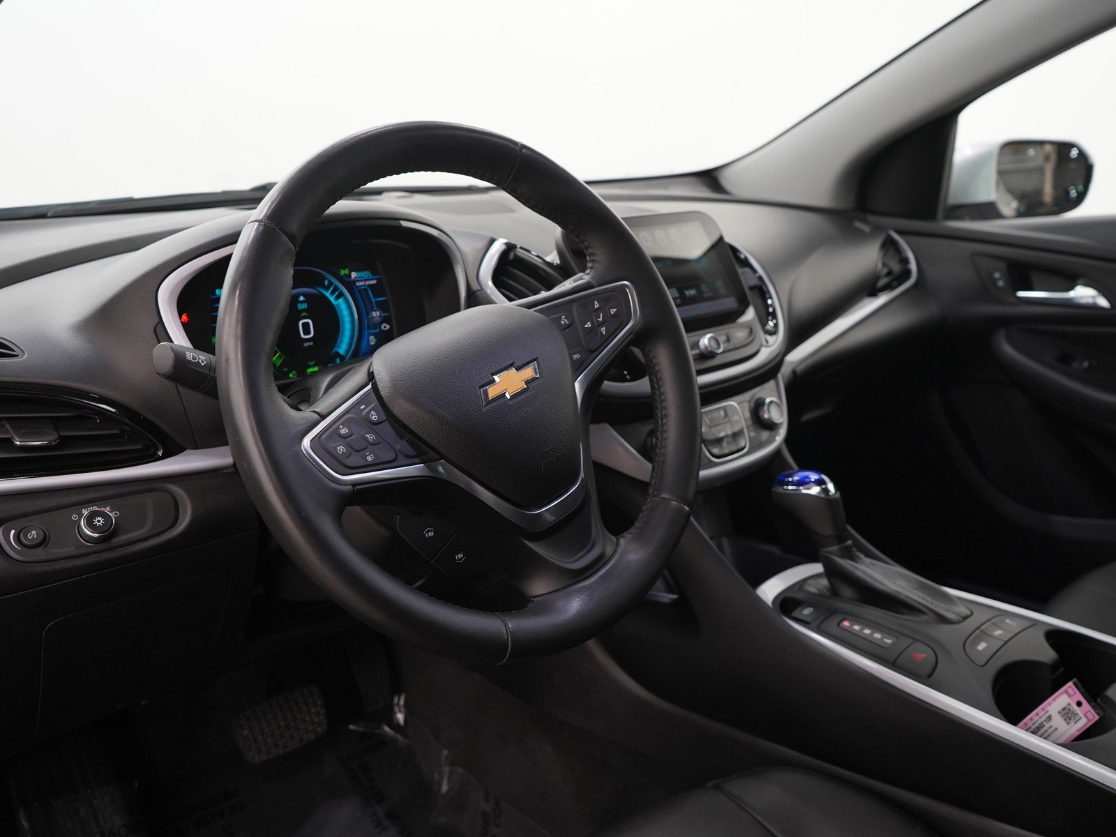 Used 2018 Silver Ice Metallic Chevrolet Lt image 23