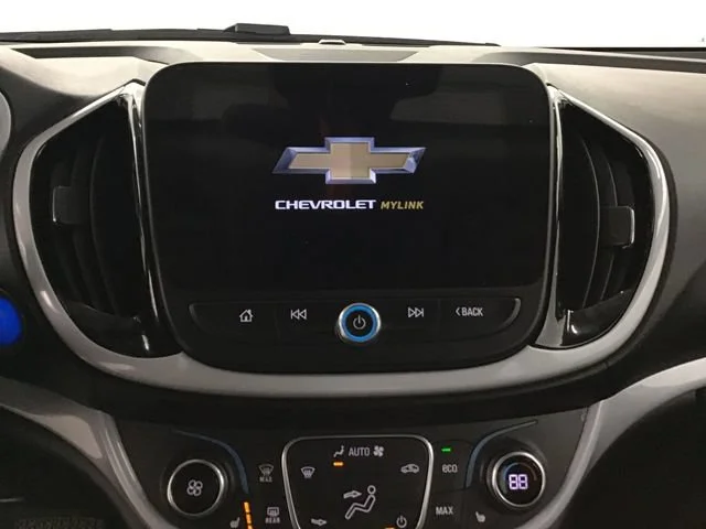 Used 2018 SATIN STEEL METALLIC Chevrolet LT image 9