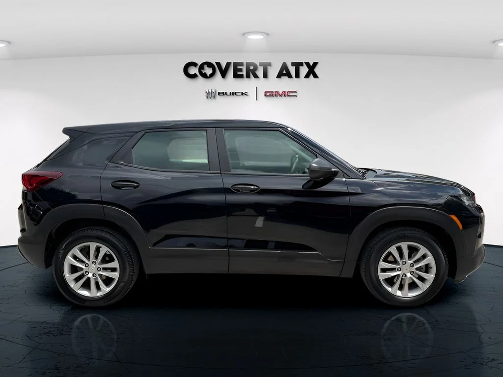 Used 2022 Black Chevrolet LS image 7