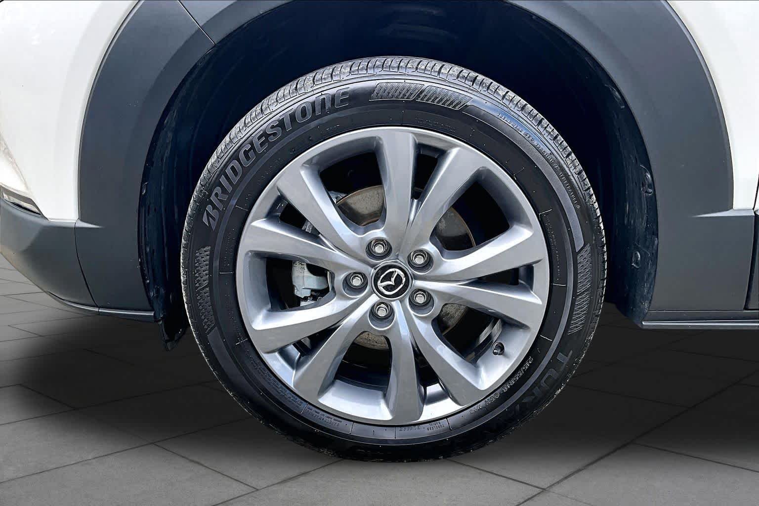 Used 2025 Snowflake White Pearl Mica Mazda 2.5 S Preferred Package image 11