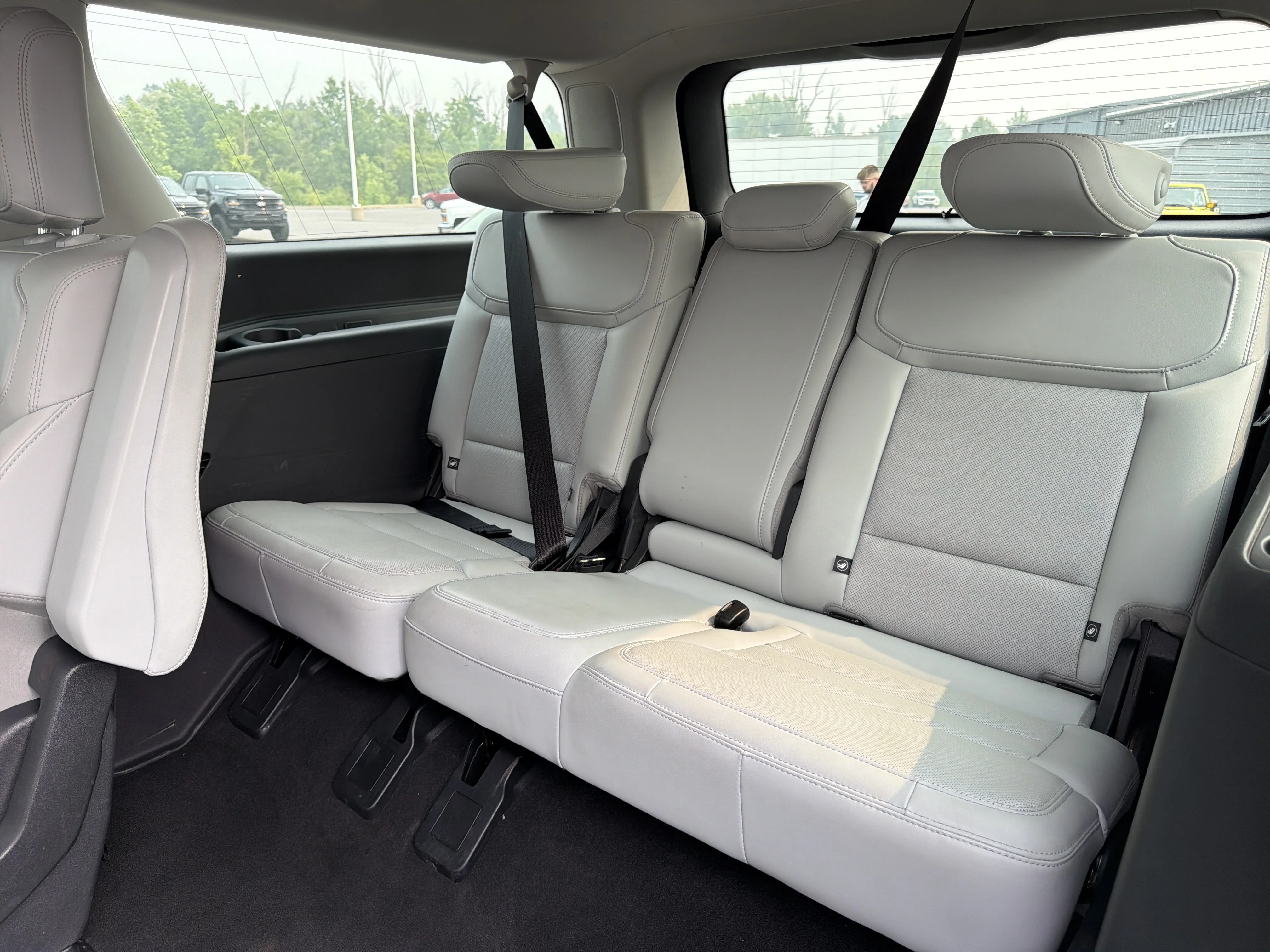 Used 2025 Glacier Gray Metallic TriCoat Ford Platinum image 14