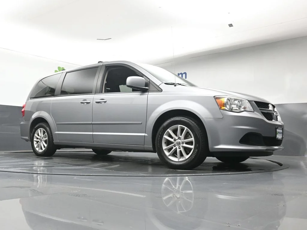 Used 2014 Silver Dodge SXT image 27