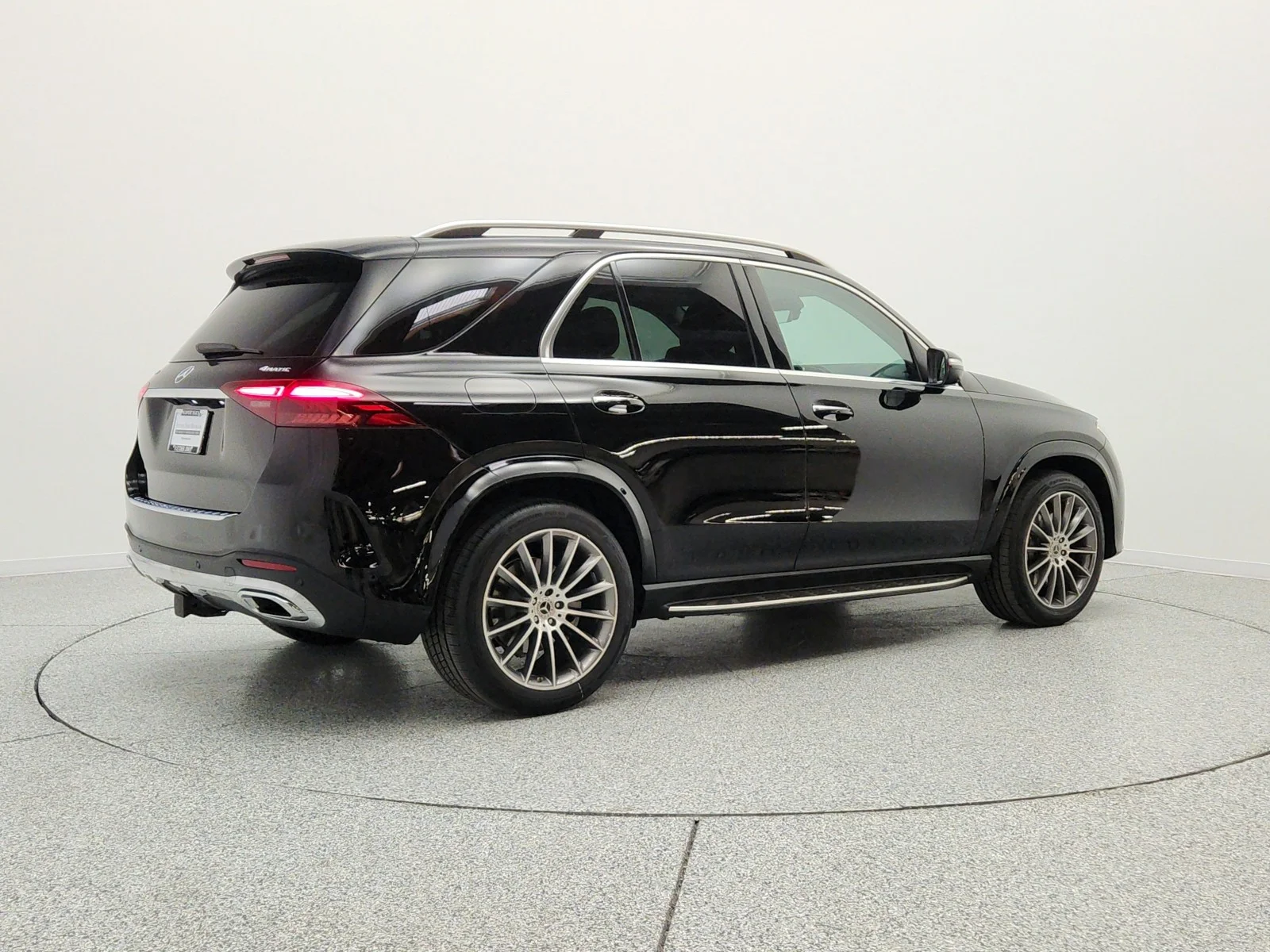 Used 2024 Black Mercedes-Benz GLE 350 4MATIC® SUV image 5