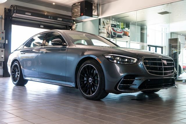 New 2026 MANUFAKTUR Graphite Metallic Mercedes-Benz S 580 image 42