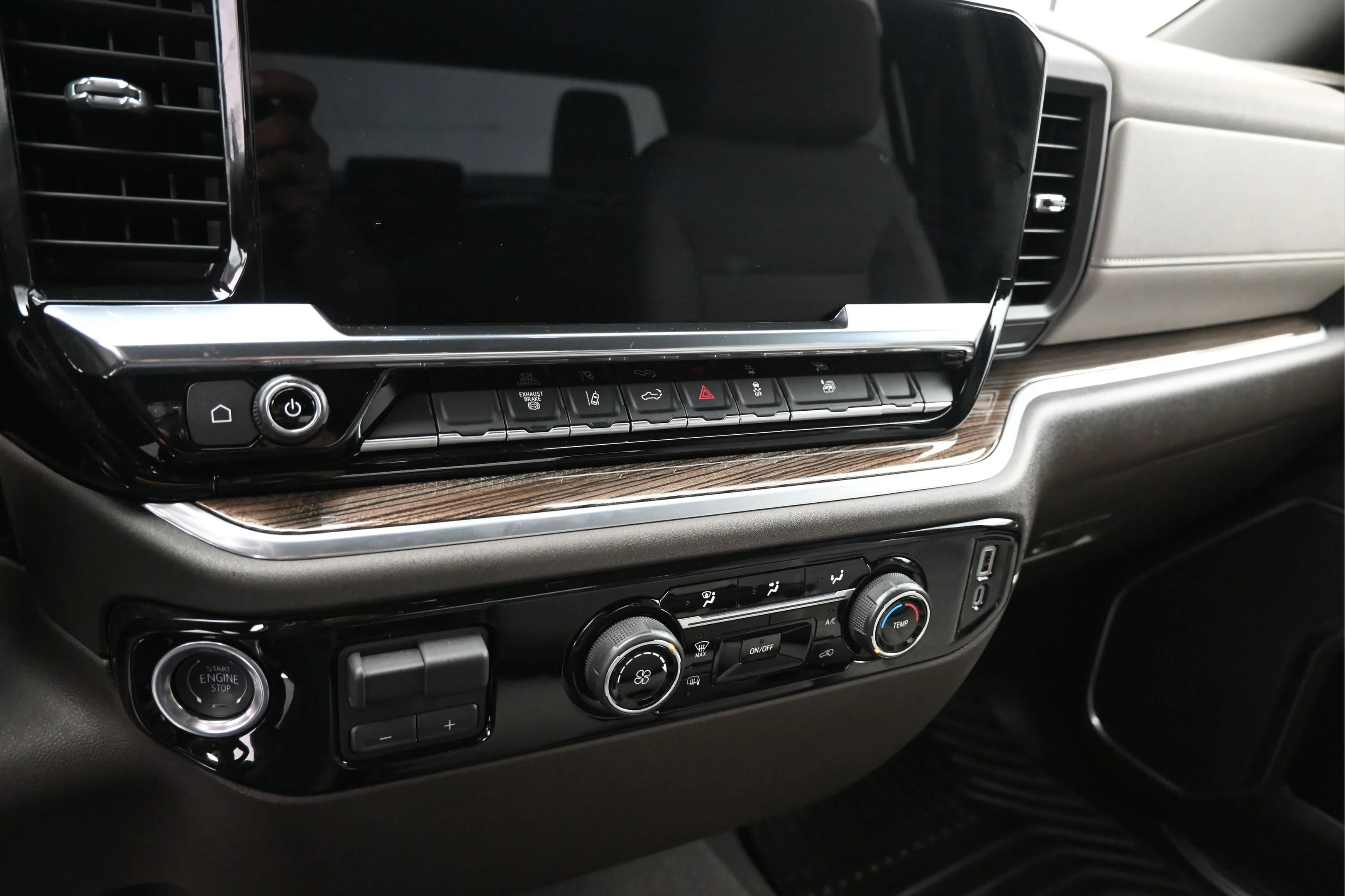 Used 2026 Sterling Gray Metallic Chevrolet LT image 26