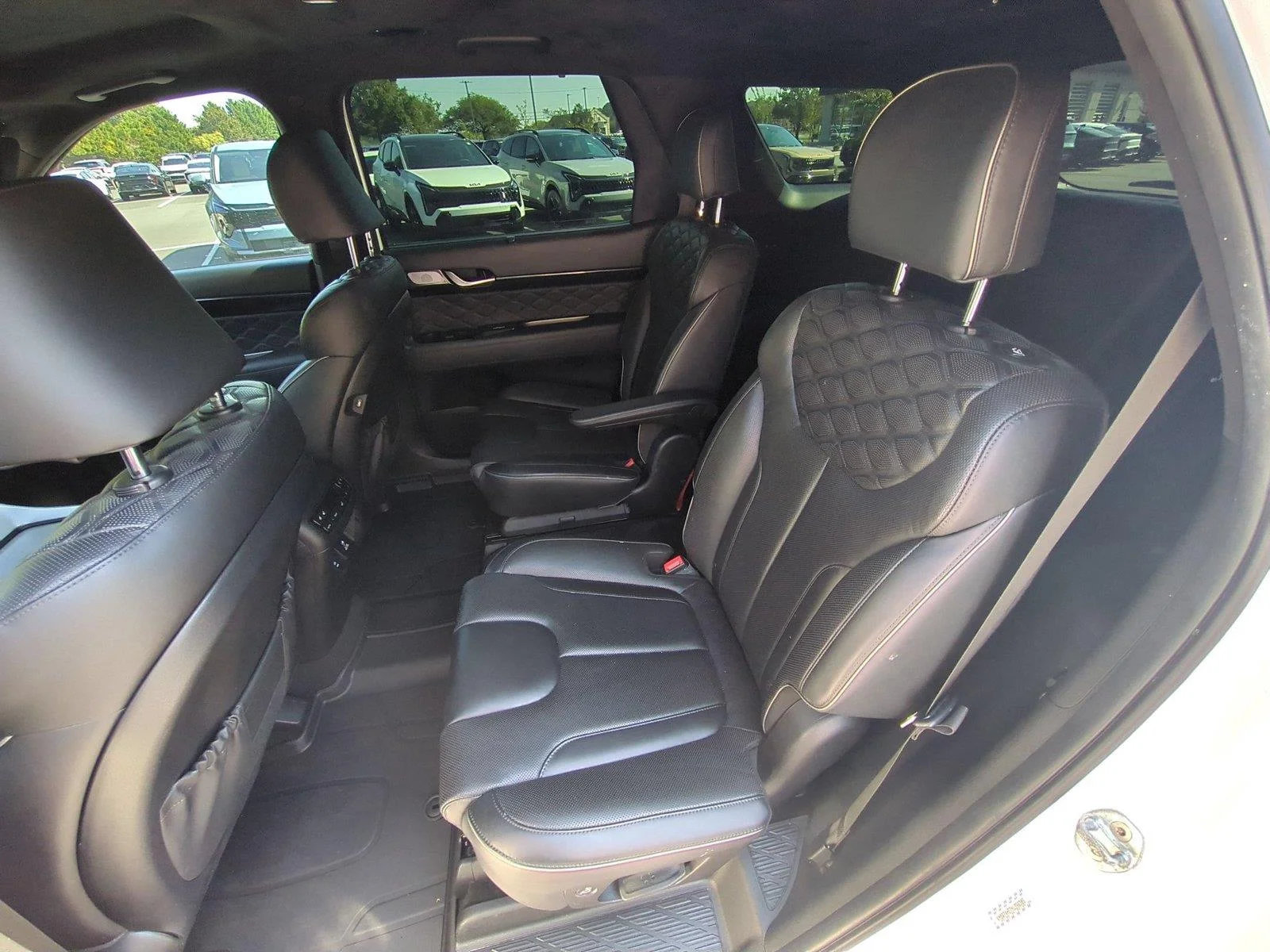 Used 2022 Hyper White Hyundai Calligraphy image 32