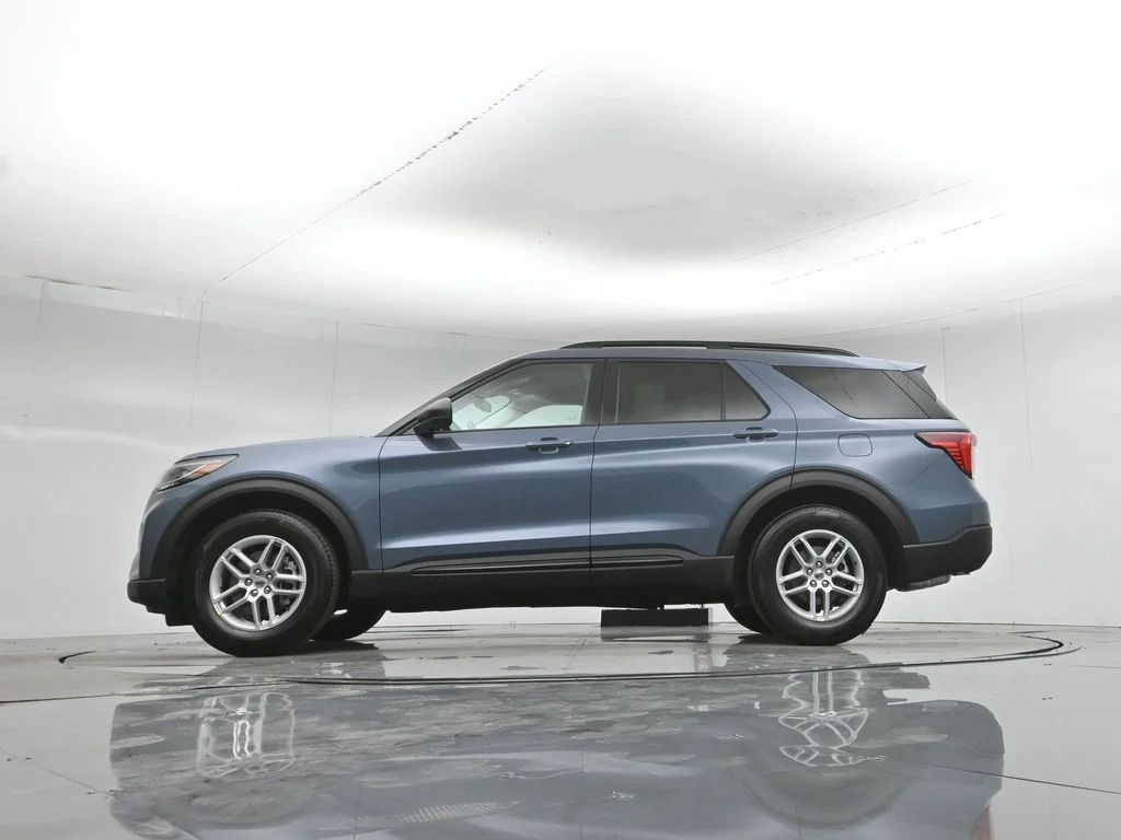 New 2026 Vapor Blue Metallic Ford Active image 7