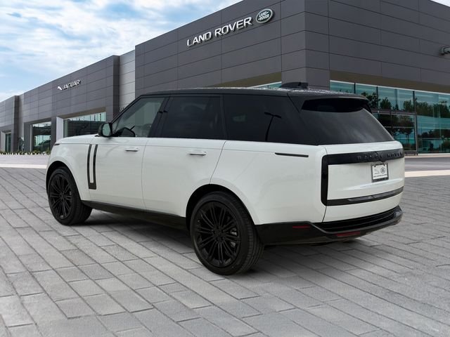New 2026 Fuji White Land Rover SE image 3