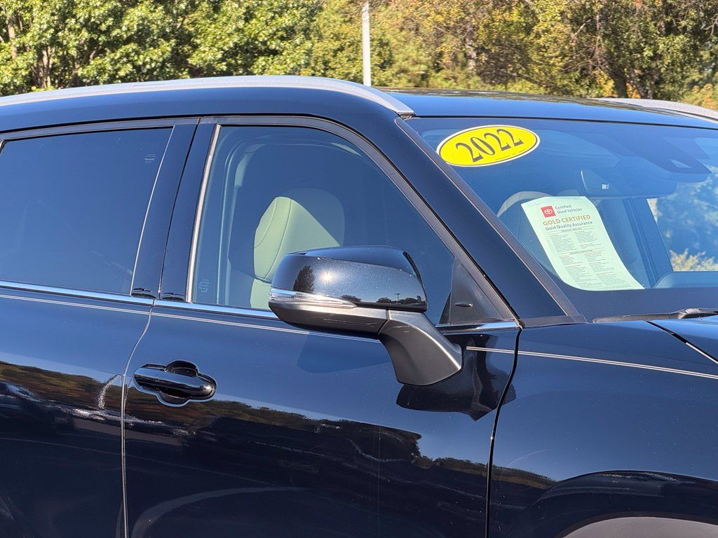 Used 2022 Black Toyota XLE image 6