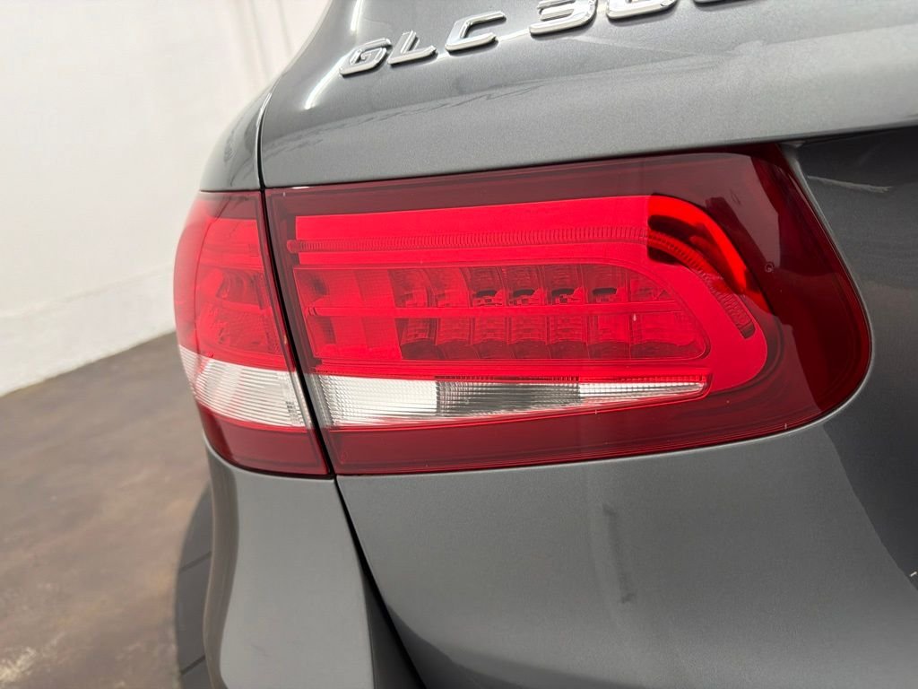 Used 2018 Gray Mercedes-Benz GLC 300 image 11