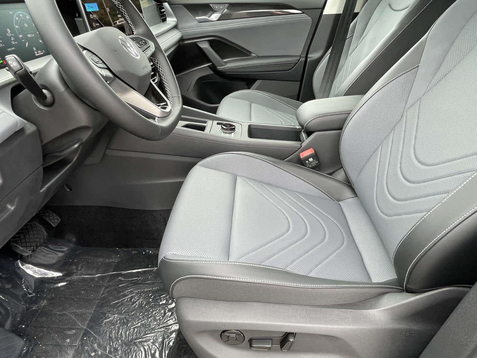 New 2026 2R2R/ Volkswagen SE image 16