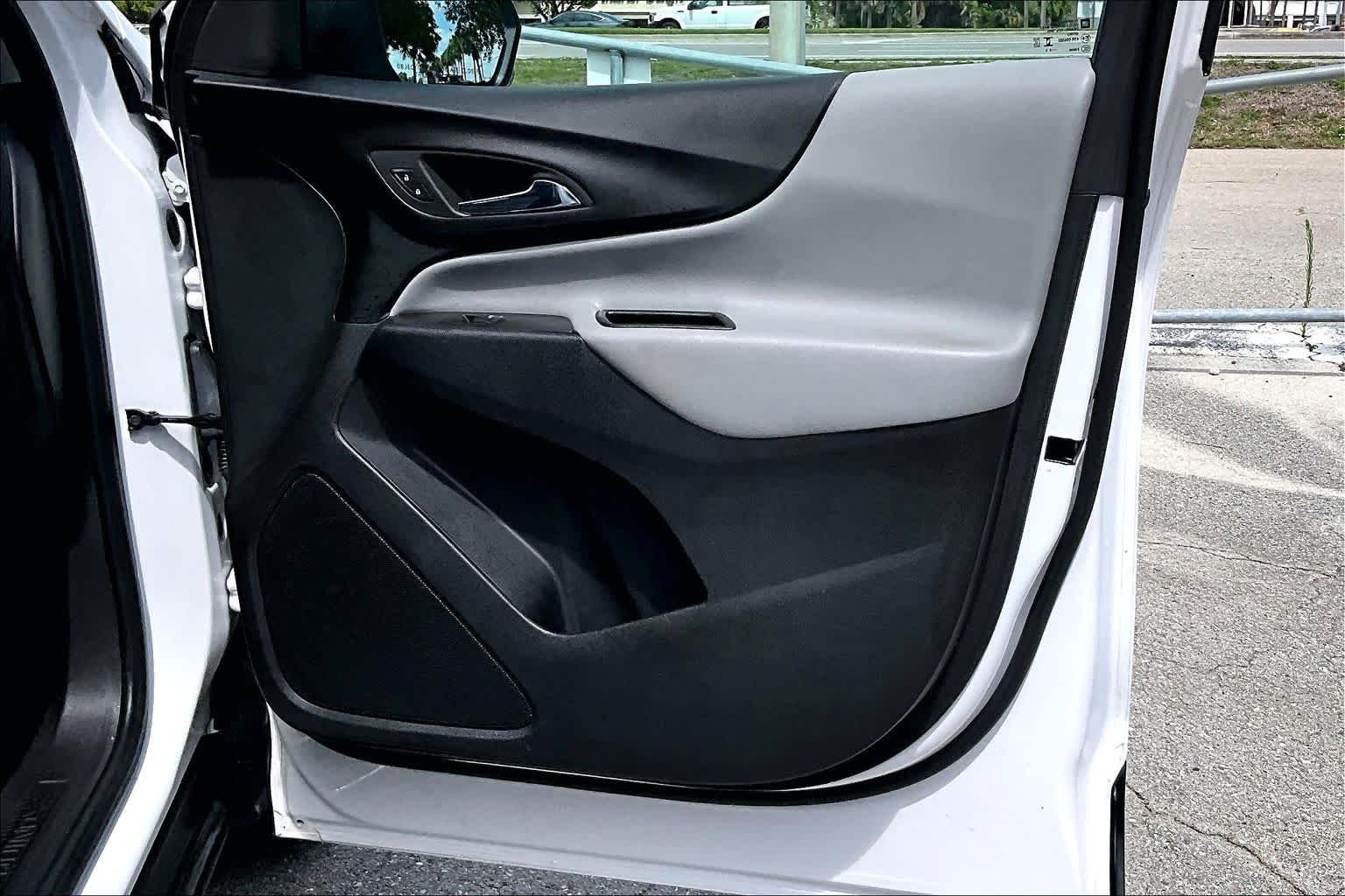 Used 2024 Summit White Chevrolet LS image 27
