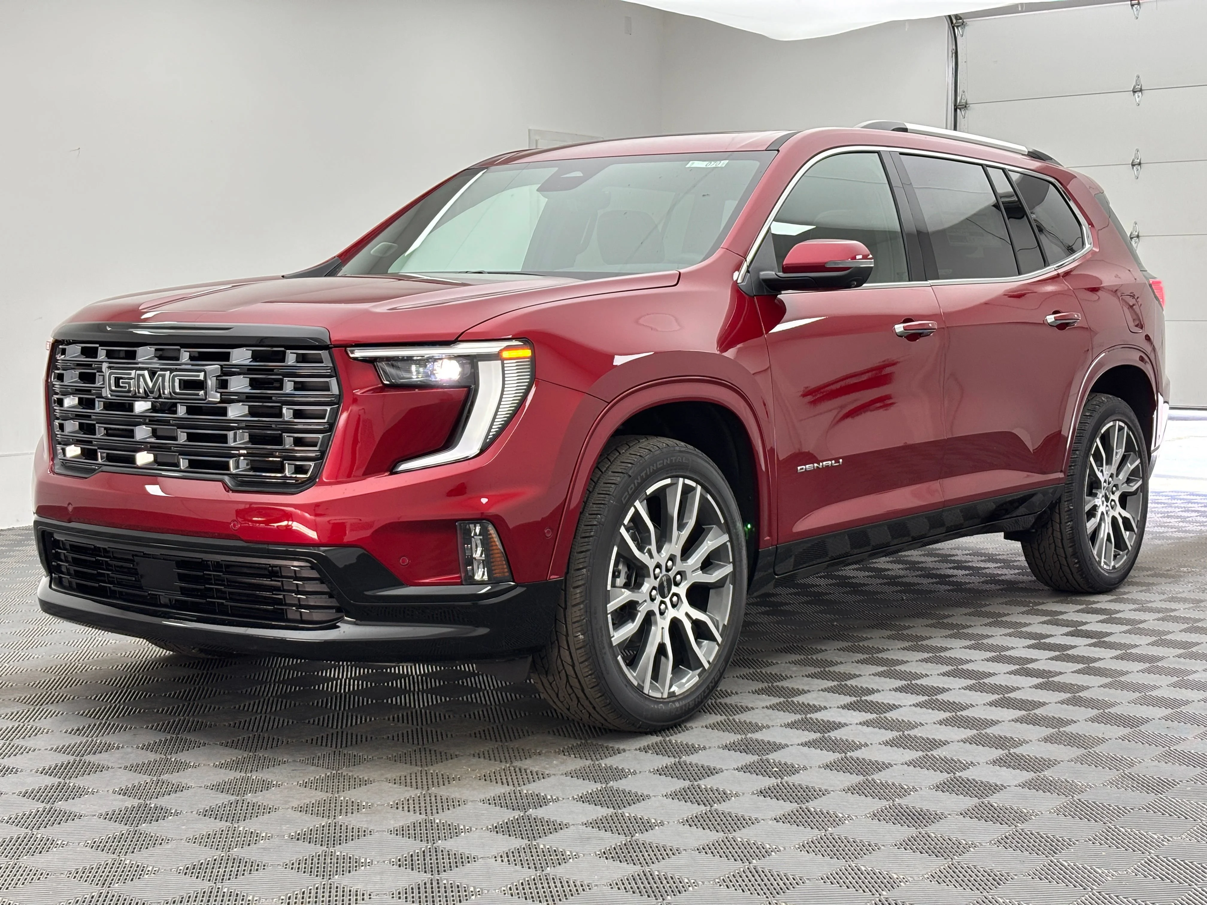 2026 GMC Acadia Denali Ultimate - Photo 2